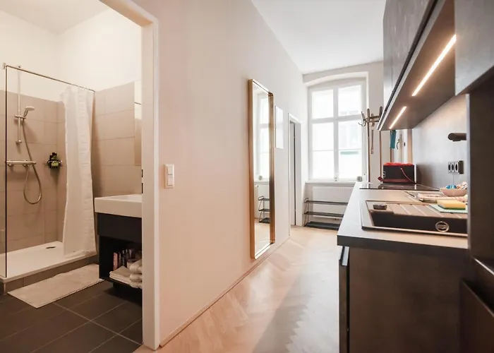 Hochwertiges Mit Direkter Anbindung Zum Zentrum In Hippen Viertel Апартаменти *